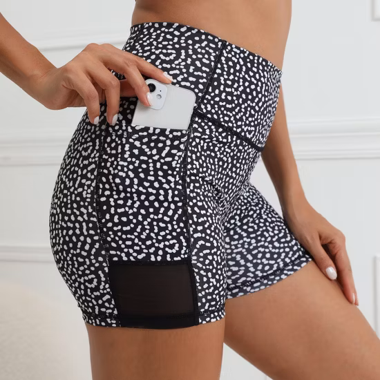 Pantaloncini da yoga a vita alta, pantaloni da yoga tascabili per sport estivi da donna in rete con nuova stampa, pantaloni da fitness per il sollevamento dell'anca